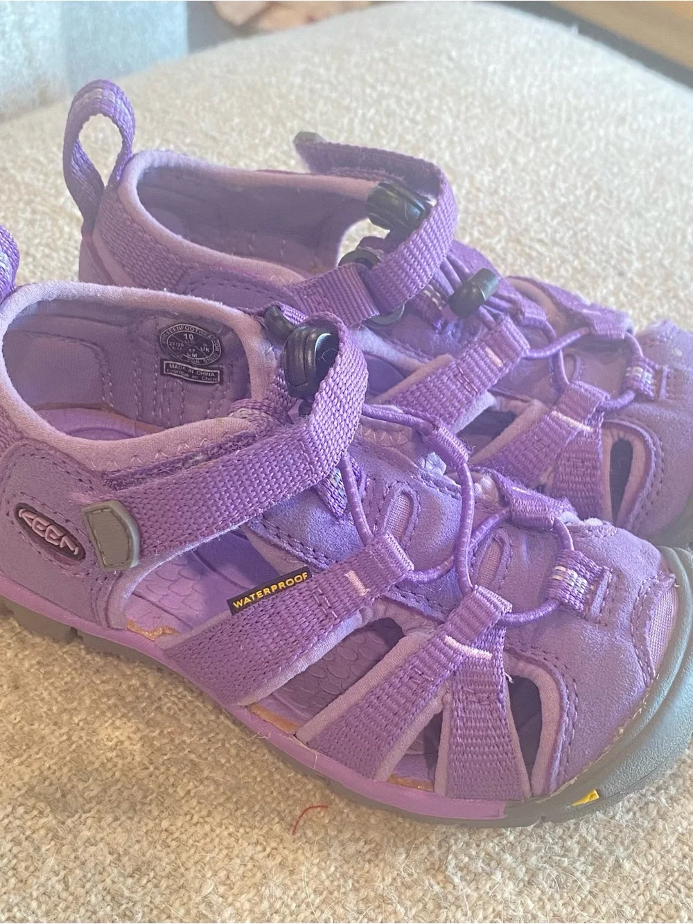 Keens size 10 Kids Purple Closed-Toe Sport Sandals